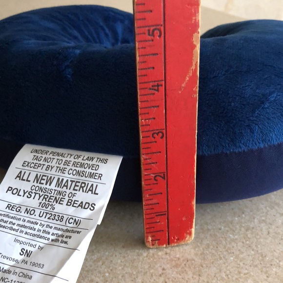 Brookstone Soft Microbead Travel Pillow Neck Lumbar  navy blue - Picture 8 of 14